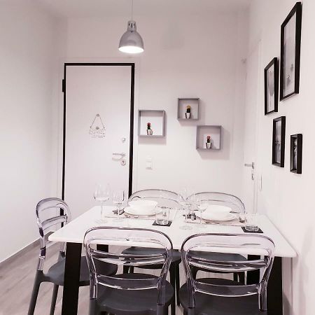 Beautiful Brand New Apartment Seaside Atenas Exterior foto